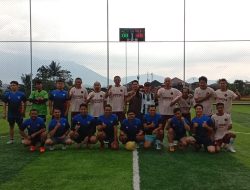 All-Lanyard FC dan Diskominfoot FC Pererat Silaturahmi Lewat Laga Persahabatan